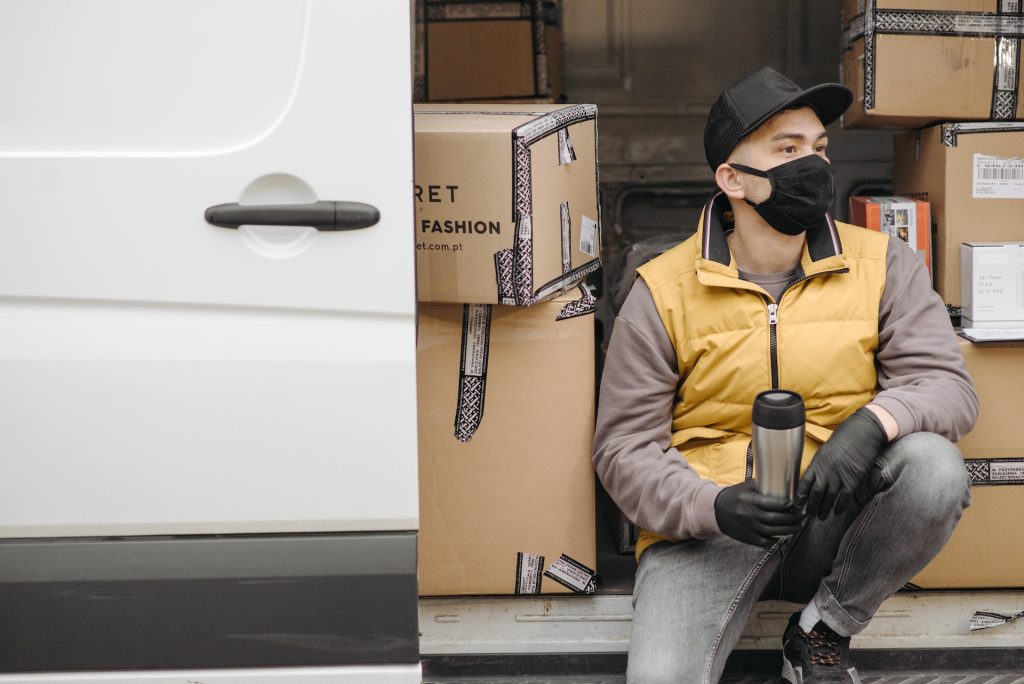 How to hire employees for a courier business